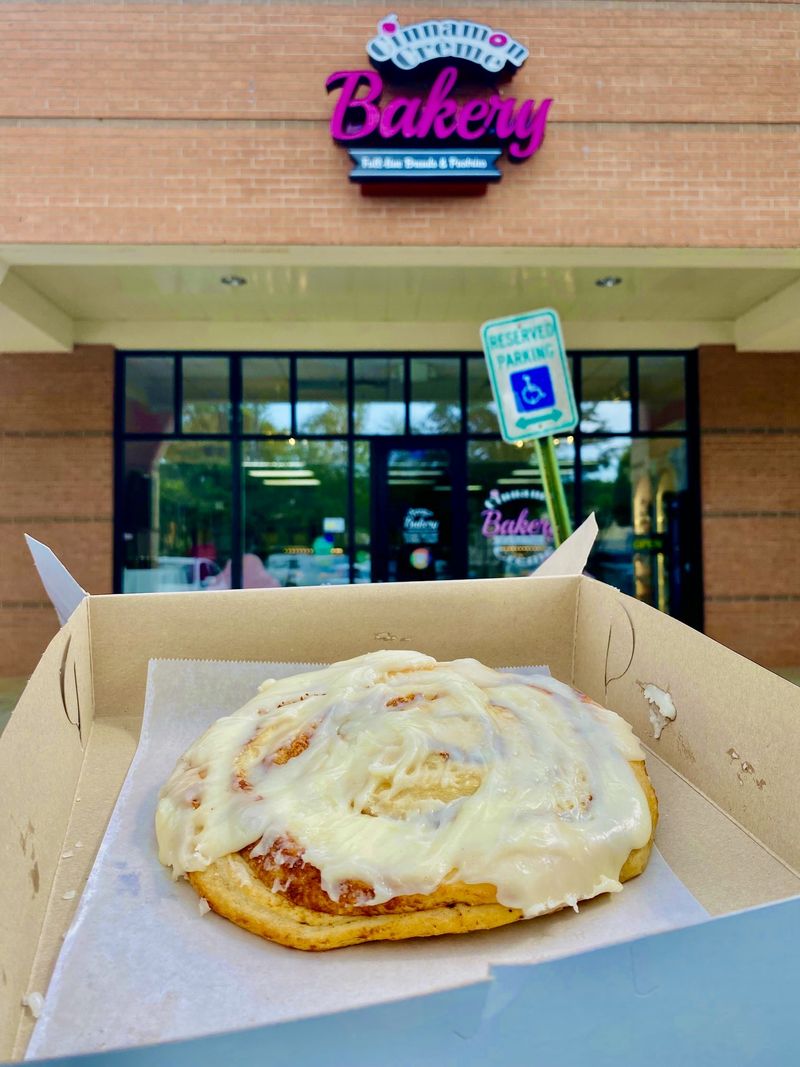 11 Arkansas' Best Donuts To Satisfy Every Craving - Decor Hint Cinnamon Crème Bakery - Little Rock