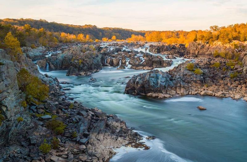 DC Day Trips That'll Make You Fall In Love With The Mid-Atlantic All Over Again - Decor Hint Great Falls Park, Virginia/Maryland