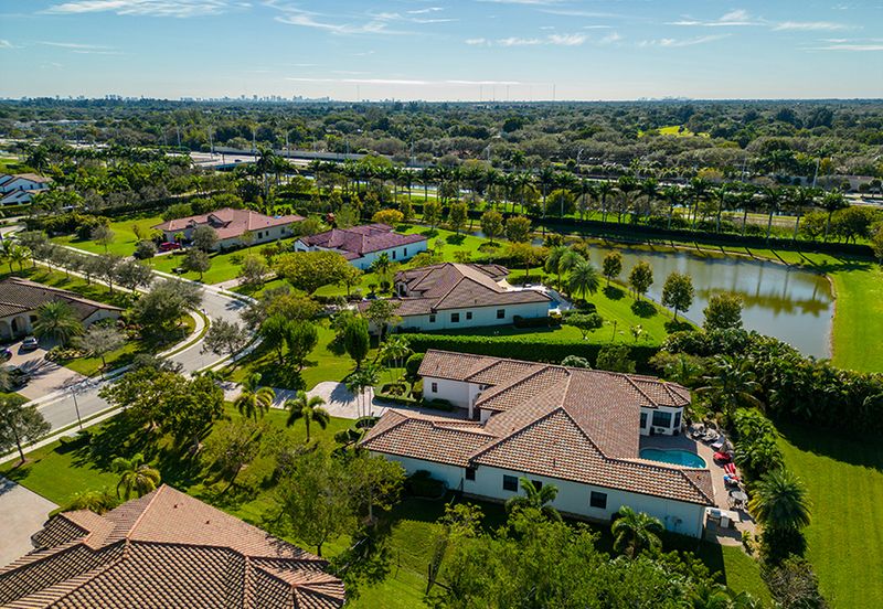 Discover Florida's 50 Most Elite Suburbs, Miami Takes The Lead - Decor Hint Lake Butler