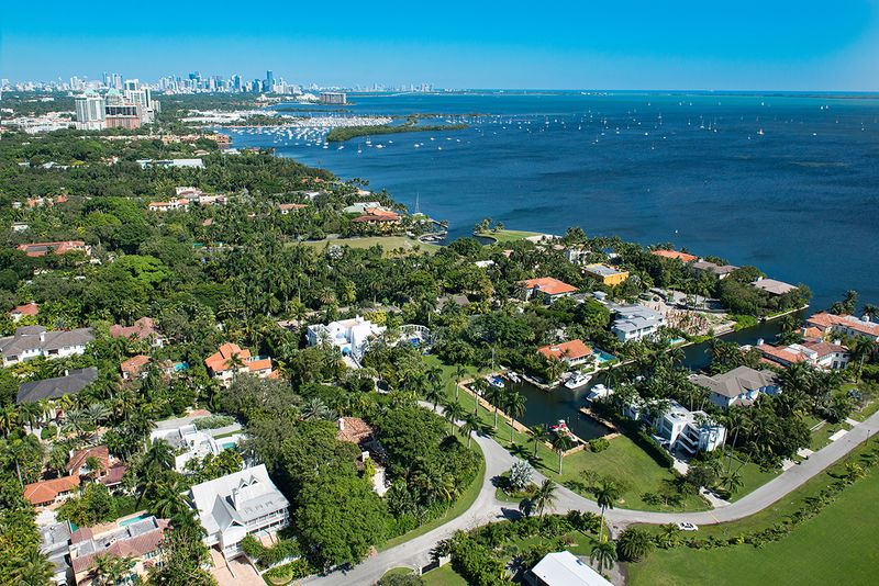 Discover Florida's 50 Most Elite Suburbs, Miami Takes The Lead - Decor Hint Coconut Grove (Miami)