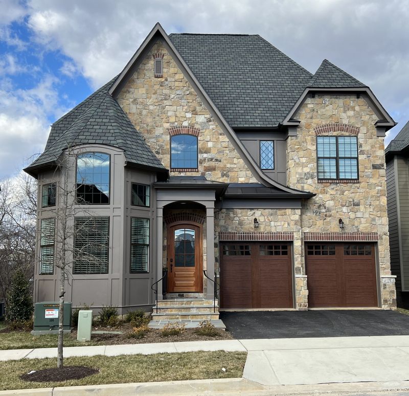 10 Washington Home Styles Experts Say Could Lose Appeal By 2030 - Decor Hint Faux Stone and Brick Facades