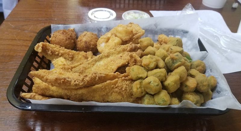13 North Carolina Restaurants Keeping The Sunday Table Alive - Decor Hint 42 Fry