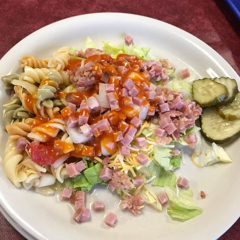 10 Old-School Indiana Buffets That Never Left The '80s - Decor Hint Schwartz Family Restaurant - Eckerty