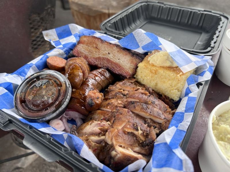 13 Oregon BBQ Spots Serving Authentic Wood-Smoked Flavor - Decor Hint Willamette Valley Smokehouse, Salem