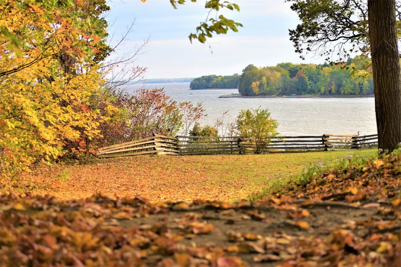 Peaceful Fall Getaways In Vermont Where You Can Actually Enjoy The Colors - Decor Hint Button Bay State Park on Lake Champlain