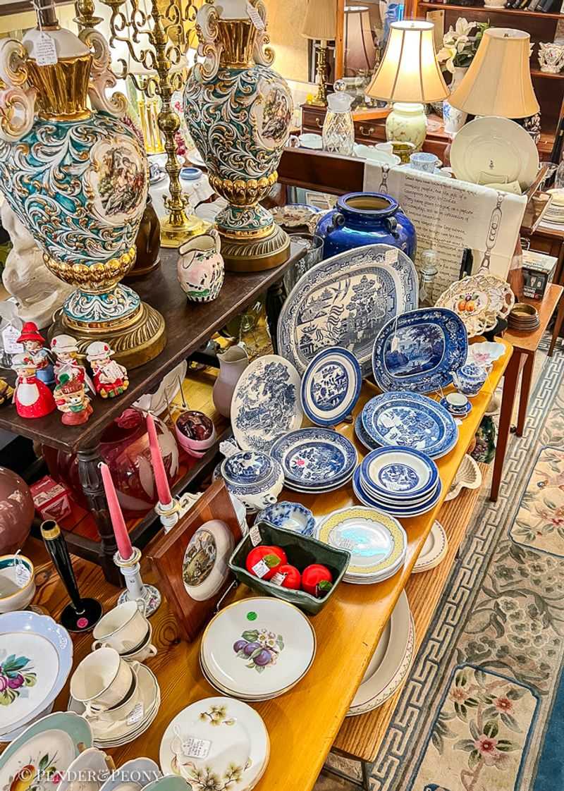 Brandywine River Antiques Market