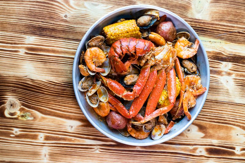 15 Kansas Restaurants That Keep Locals Coming Back Again And Again - Decor Hint The Anchor in Wichita