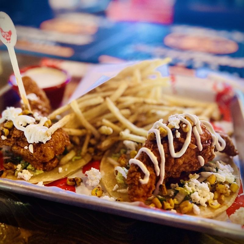 Tennessee Fried Chicken Restaurants That Are Finger Lickin Better Than KFC - Decor Hint Party Fowl