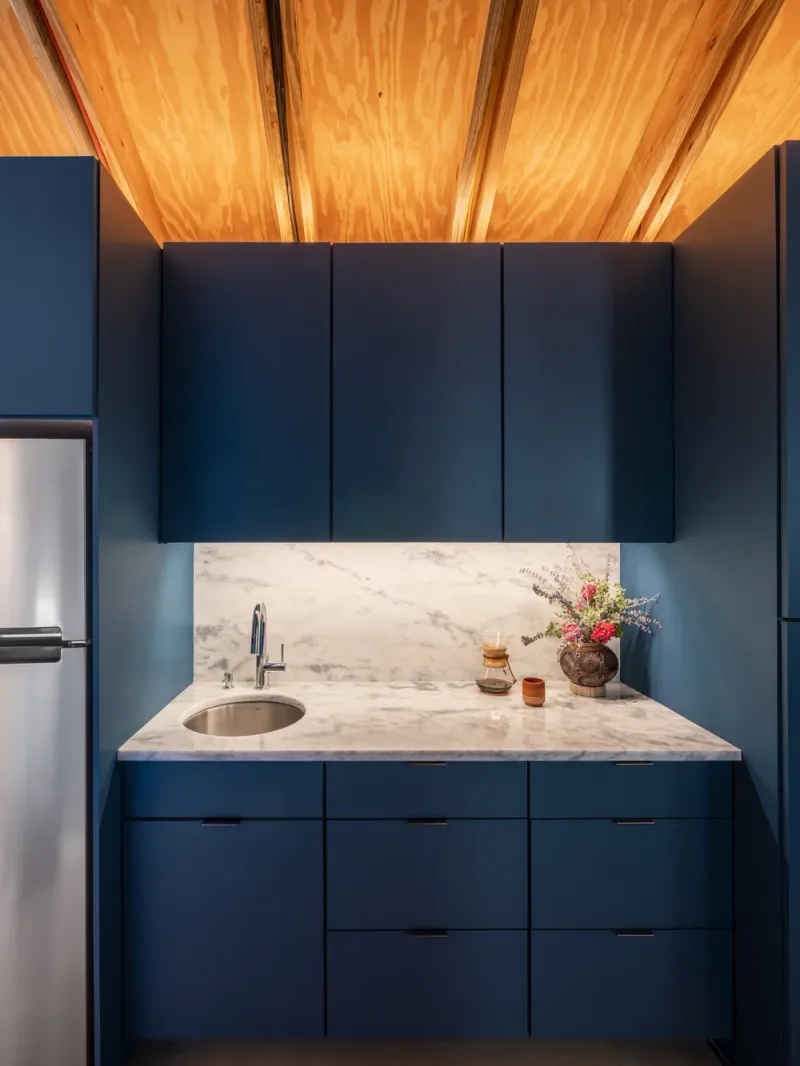 How Derrington Building Studio Makes Practical Look Premium In Austin, Texas - Decor Hint Material And Finish Palette