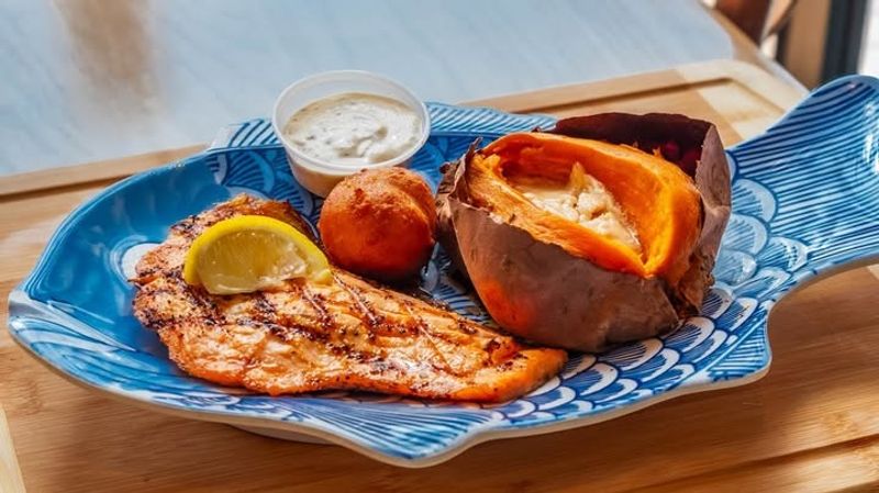 12 Florida Catfish Houses Serving Crunchy Perfection By The Plate - Decor Hint Aunt Catfish's On The River - Port Orange