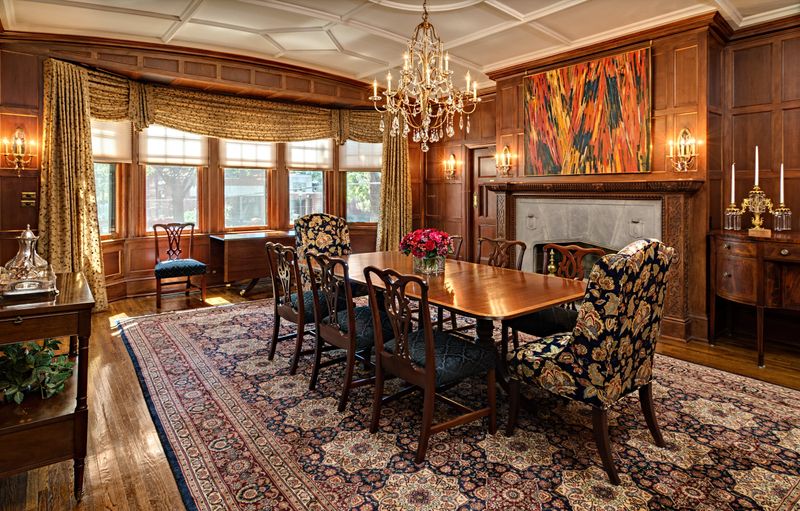 Homes with Formal Dining Rooms