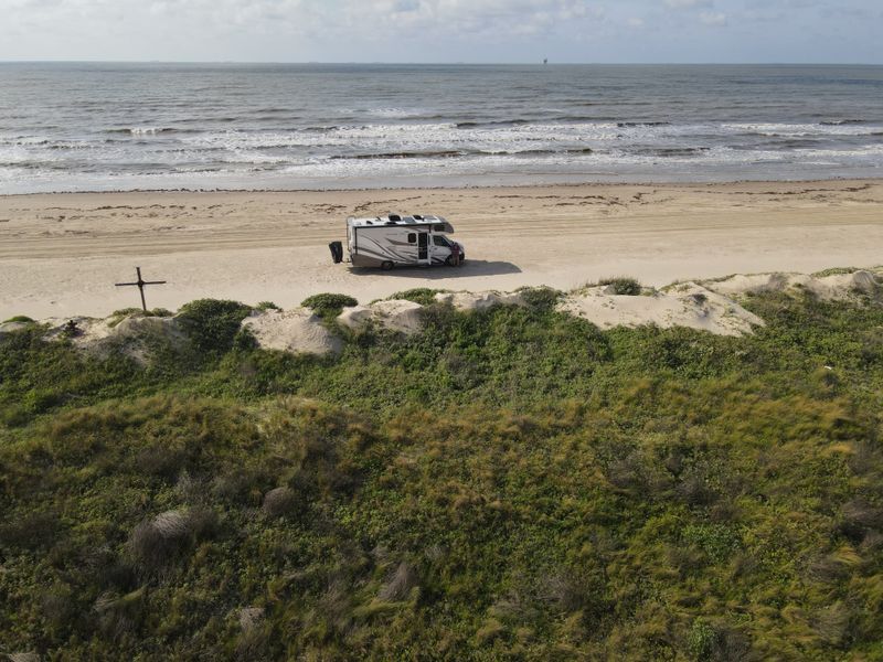 11 Texas Coastal Towns Overrun By Tourists, According To Locals - Decor Hint Crystal Beach