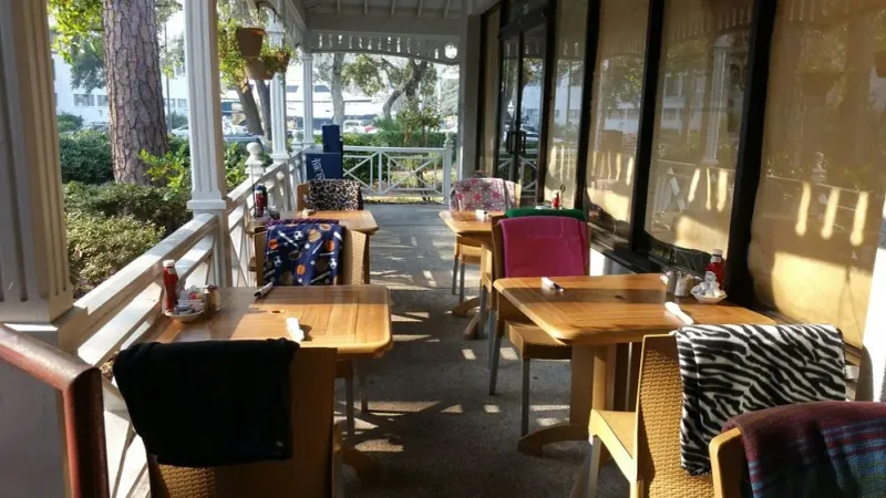 New Miami Restaurants Everyone's Talking About - Decor Hint Sunrise Cafe