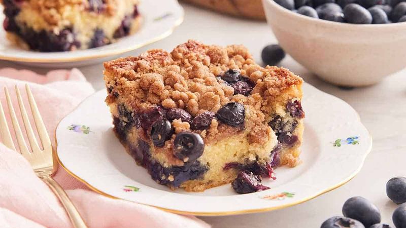 18 New York Country Recipes That Bring Warmth To The Table - Decor Hint Blueberry Buckle