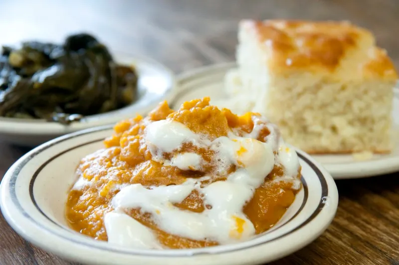 10 Alabama Cafés Locals Love For Their Homemade Meals And Fresh-Baked Pies - Decor Hint Irondale Cafe - Irondale