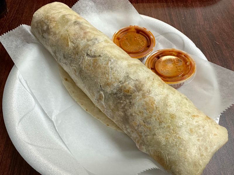 13 Illinois Mexican Restaurants Serving Homemade Salsa Perfection - Decor Hint La Bamba Mexican Restaurant in Champaign