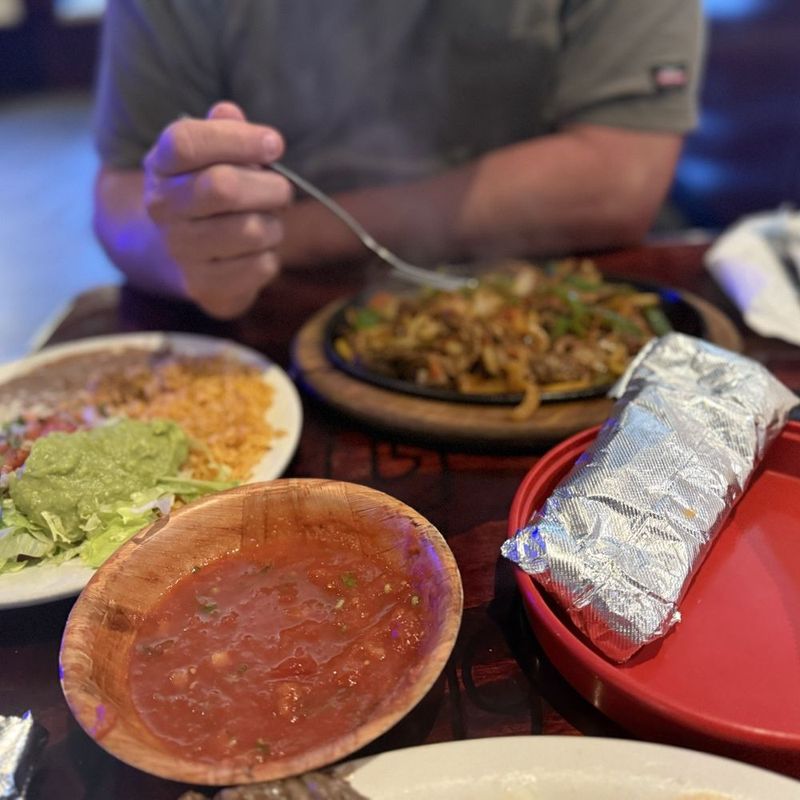 13 Georgia Mexican Restaurants Locals Swear Have The Best Salsa - Decor Hint Mariachi's Mexican Restaurant
