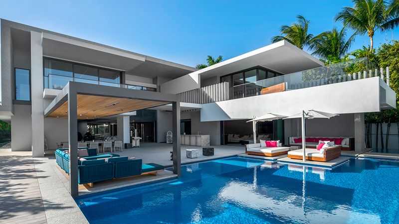 Trophy Properties Breaking Price Records