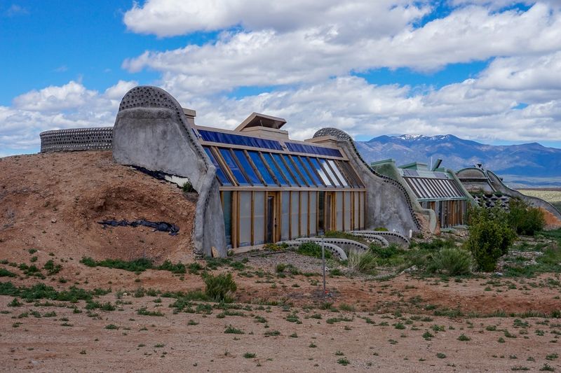 15 New Mexico Home Styles That Could Be Risky Bets For Value By 2026 - Decor Hint Earthship Homes Off the Grid
