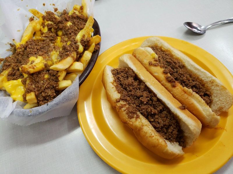11 Pennsylvania Hot Dog Stands Serving Flavor That Hits Hard - Decor Hint New York Lunch (Erie)
