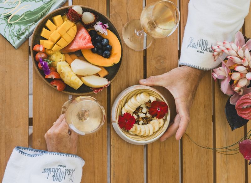 The Exclusive Two-Seat Dining Experience Hidden in Hawaii - Decor Hint A Tasting Menu That Changes With The Island