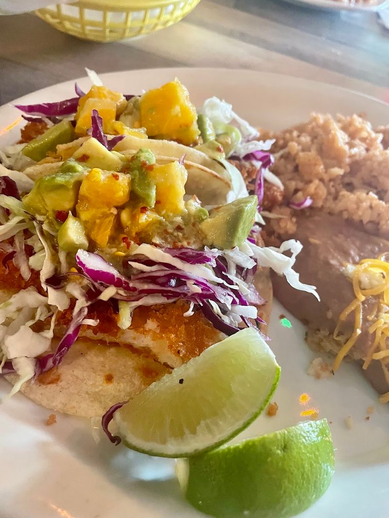 Los Favoritos Taco Shop