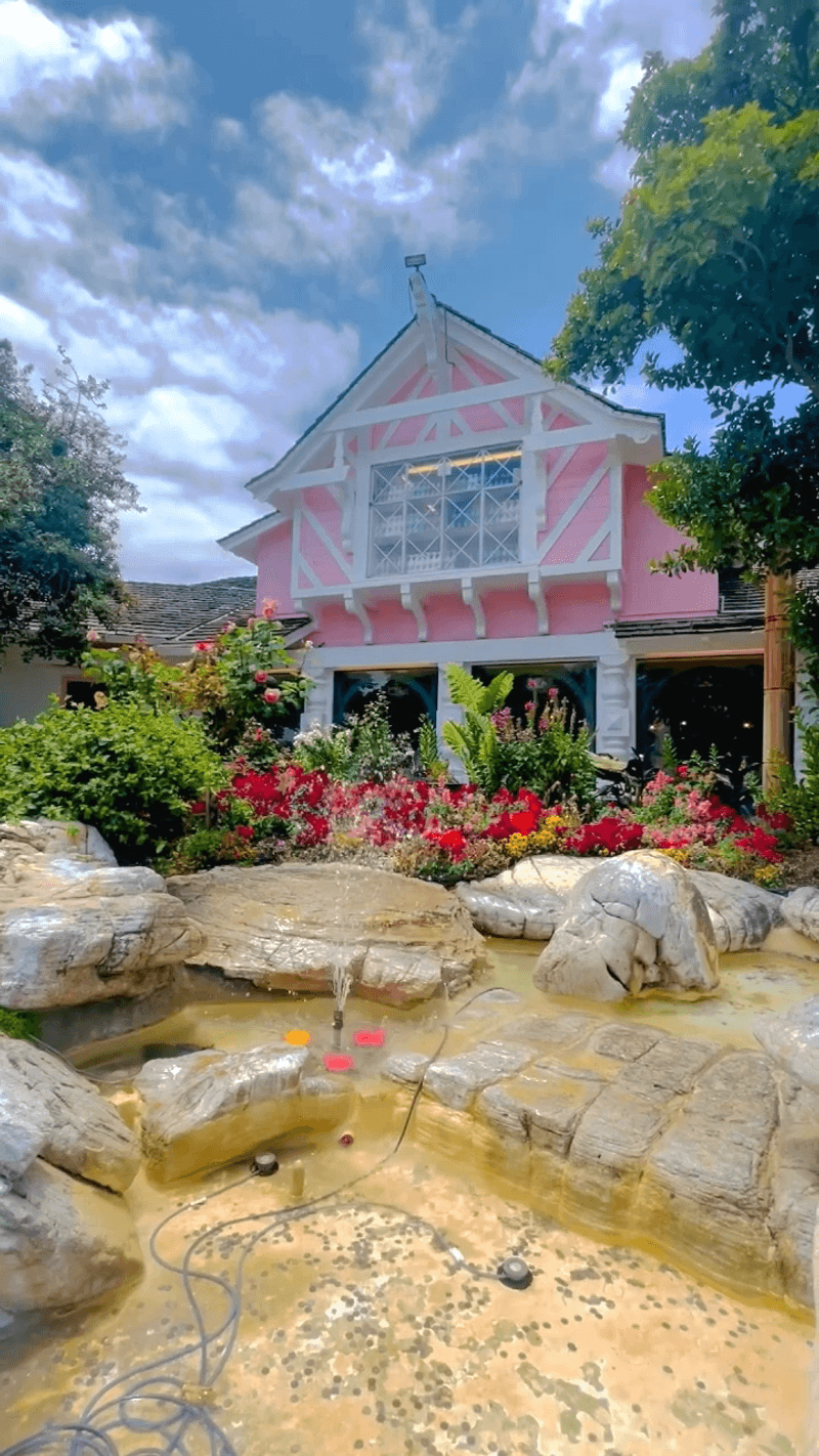 These 13 Charming Country Restaurants In California Are Worth The Detour - Decor Hint The Madonna Inn Copper Café, San Luis Obispo