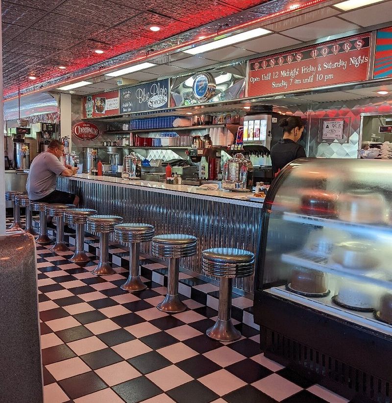 The North Carolina Diner Serving A Fried Bologna Sandwich Worth The Trip - Decor Hint Service Style: Down-Home Hospitality