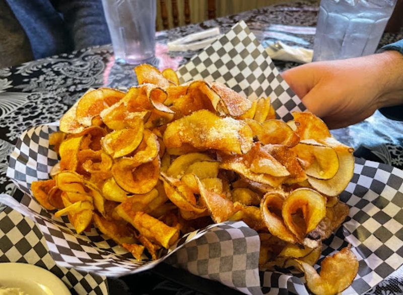 The Classic Missouri Roadside Café Still Serving Chicken-Fried Steak The Old-Fashioned Way - Decor Hint Homemade Sides And Comfort Classics
