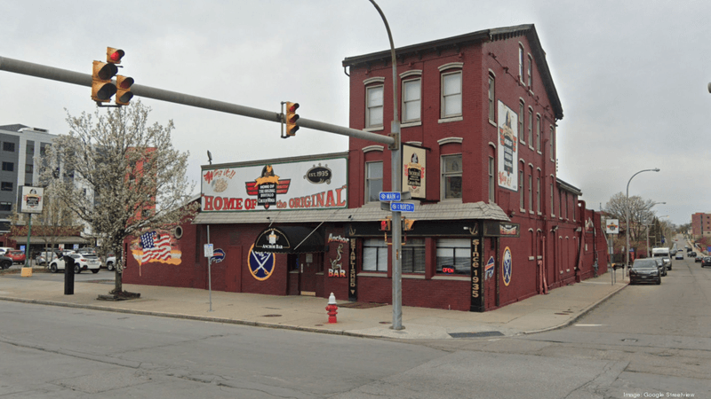 Why Locals Say This Buffalo Wing Spot Is The Best In New York - Decor Hint The Legendary 1964 Moment