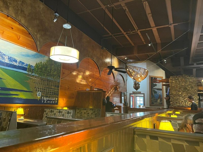 14 California Lakeside Restaurants With Views You'll Never Forget - Decor Hint Tahoe Joe's Famous Steakhouse at South Lake Tahoe