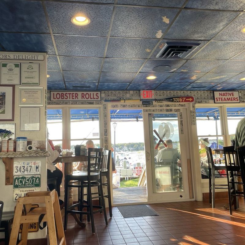 Massachusetts Restaurants So Charming They Belong On A Postcard - Decor Hint Sesuit Harbor Café, East Dennis