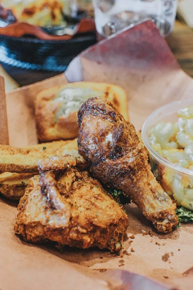 Georgia Spots Serving Fried Chicken Like Grandma Used To Make - Decor Hint Geneva's Famous Chicken & Cornbread, Savannah