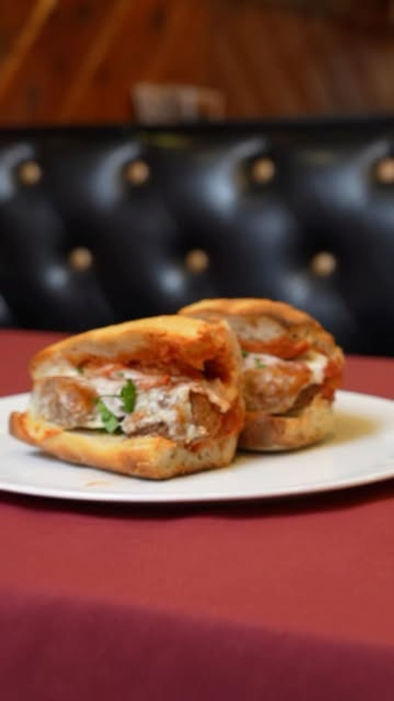 10 New Jersey Restaurants Serving The Crispiest Tenderloin Sandwiches - Decor Hint Benny Tudino's