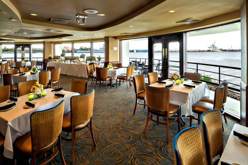 10 Pennsylvania Seafood Restaurants Locals Can't Stop Talking About - Decor Hint Chart House