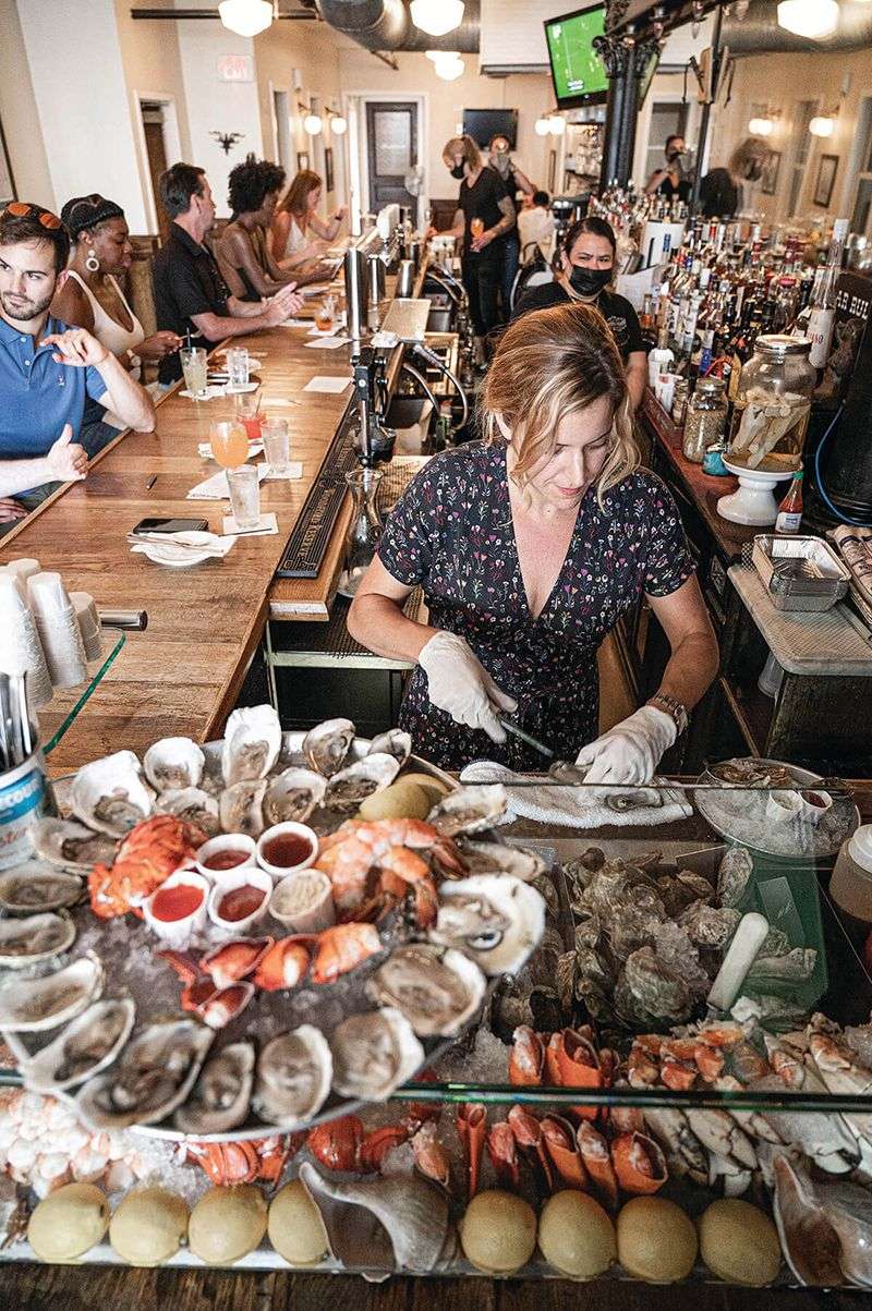 Maryland Seafood Restaurants That Deliver Big Flavor Without The Fuss - Decor Hint Thames Street Oyster House: Fells Point Favorite