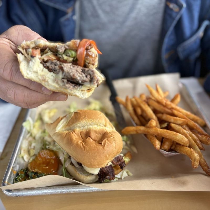Classic Washington Diners Worth The Drive For Their Famous Tenderloin Sandwiches - Decor Hint Highway 99 Diner