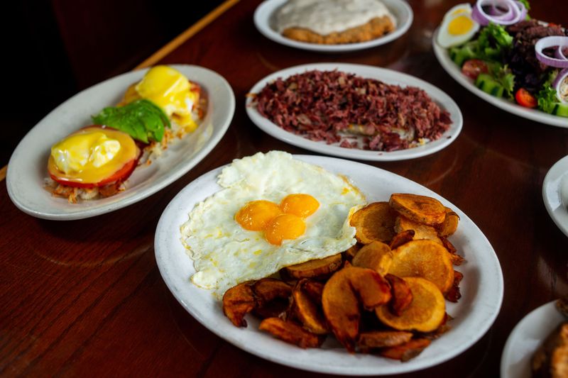 18 Michigan Restaurants Serving Chicken Fried Steak Just Like Grandma Used To Make - Decor Hint Kibby's Coney Island - Ann Arbor