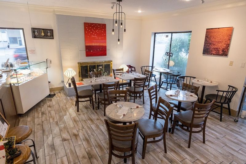 15 Scenic Nevada Restaurants Perfect For A Road Trip - Decor Hint The French Spot, Cedar City