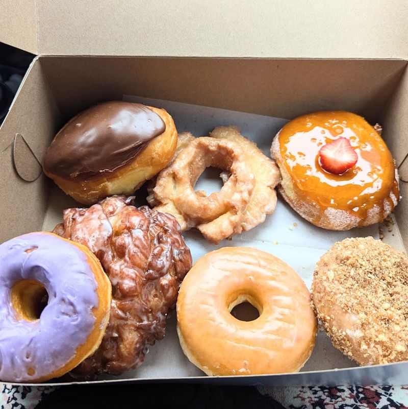Main Donut Shop, Detroit