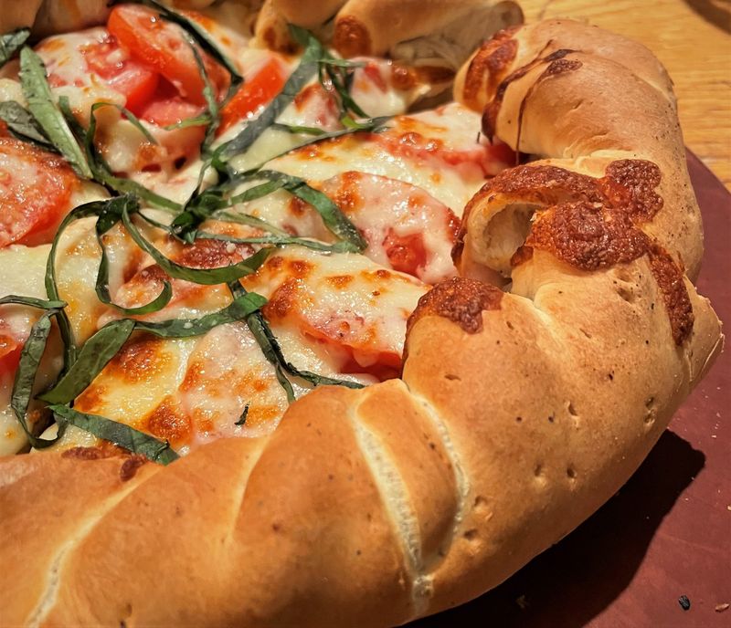 Must Try Colorado Small Town Restaurants Serving Unforgettable Meals - Decor Hint Beau Jo's Pizza - Idaho Springs
