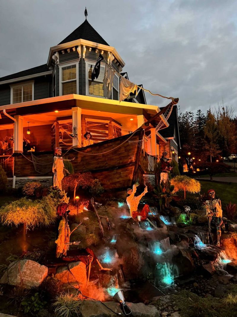 Oregon's 12 Most Creative Halloween Setups - Decor Hint Pirates Of Spanish Bay, Happy Valley
