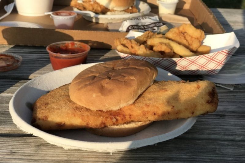 15 New York's Must-Try Fish Fries That Define Friday Tradition - Decor Hint Rudy's Lakeside Drive-In, Oswego