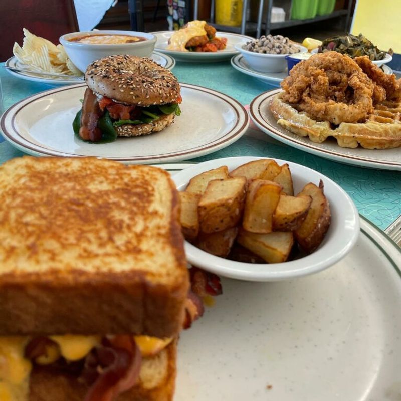 16 Georgia Diners Serving The Kind Of Comfort Food You Crave - Decor Hint Home Grown GA