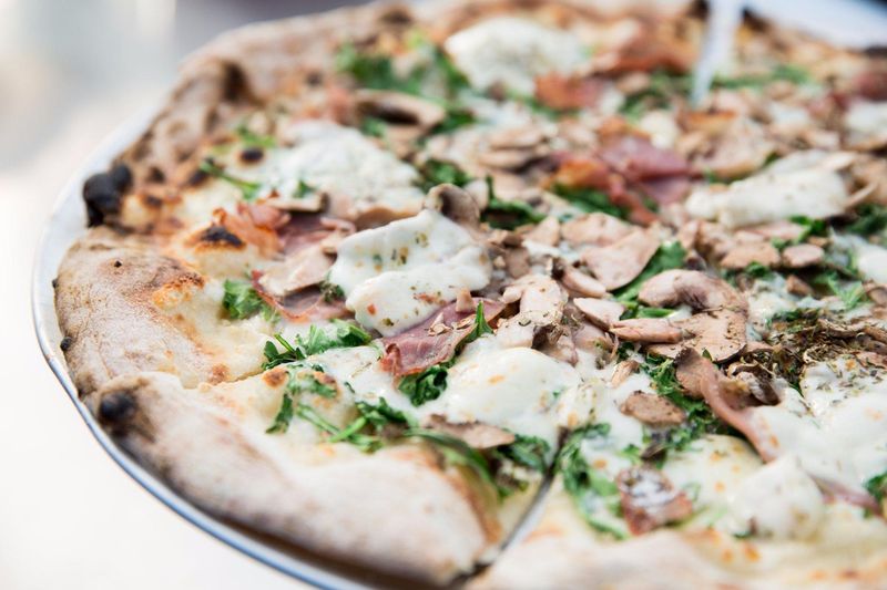 14 Washington Pizza Joints Worth Every Mile For Fresh Flavor - Decor Hint Versalia Pizza - Spokane