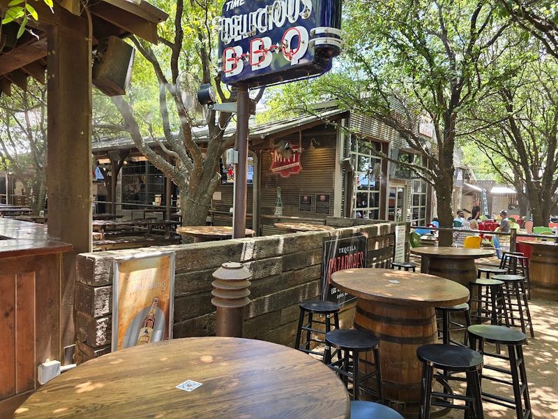 Katy Trail Ice House, Dallas