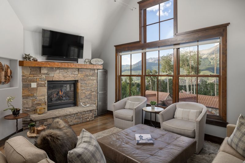 The Cozy Mountain Village In Colorado That's Perfect For A Winter Escape - Decor Hint Cozy Stays With Fireplaces And Mountain Views