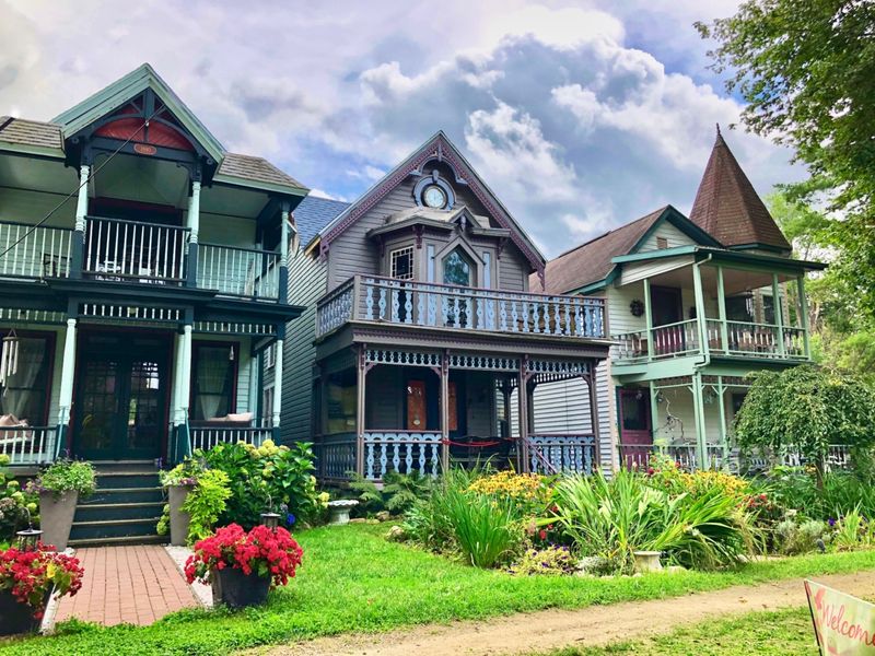 14 Haunted Places In Western New York That'll Give You Serious Chills - Decor Hint Lily Dale Assembly