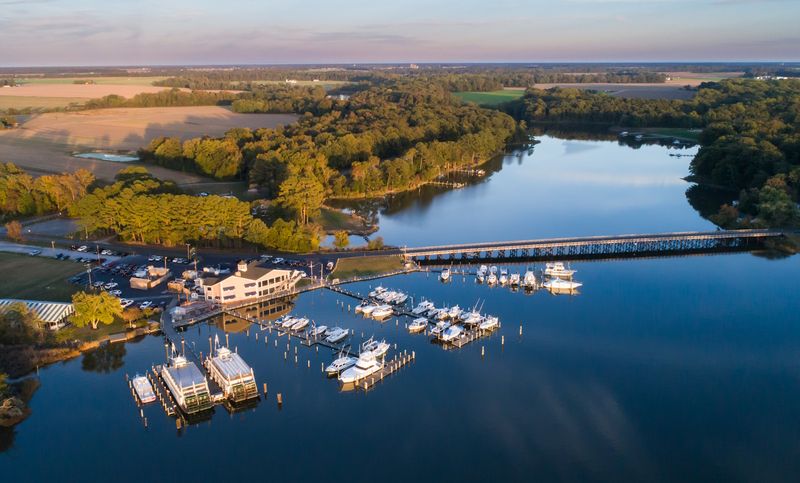 12 Maryland Small-Town Restaurants Overflowing With Charm - Decor Hint Suicide Bridge Restaurant