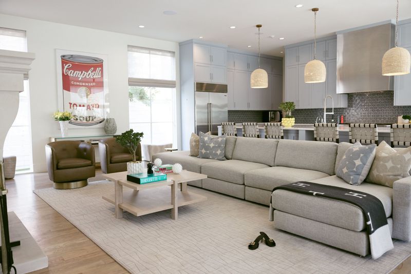 Living Modern Furnishings & Design, TX